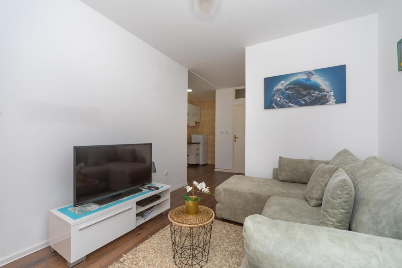 Aloha Apartman Bar Dış mekan fotoğraf